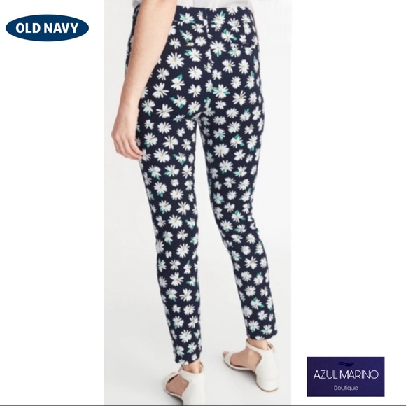 Old Navy — Pixie Ankle Pants W/ Daisy Print • Pantalones con diseño de flores• - Picture 4 of 10